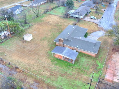 605 NE 3rd St, Luther, OK 73054 - photo 6