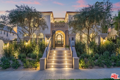 611 N Hillcrest Rd, Beverly Hills, CA 90210 - photo 2