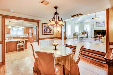 005_Dining Room