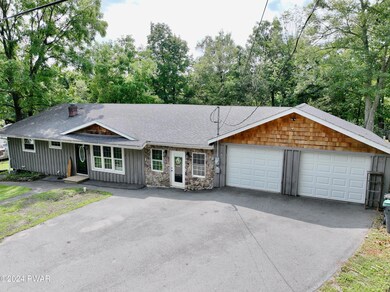 361 Ridge Ave, Hawley, PA 18428 - photo 4