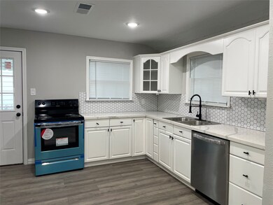 2907 Shady Park Dr, Houston, TX 77017 - photo 4