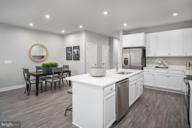 693 Raeann Dr, Greencastle, PA 17225 - photo 4