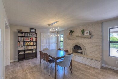 005_Dining Room