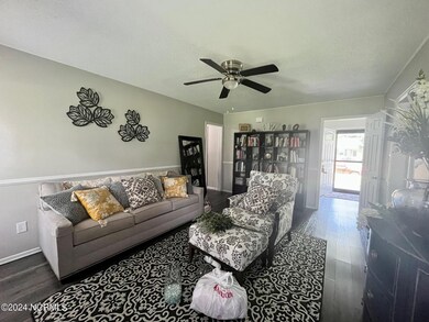 304 Wildwood Dr, Jacksonville, NC 28546 - photo 4