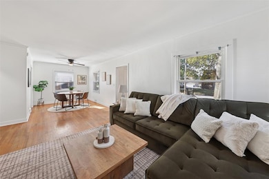 3301 52nd St, Des Moines, IA 50310 - photo 5