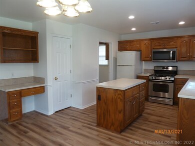 4405 S 198th East Place, Broken Arrow, OK 74014 - photo 7