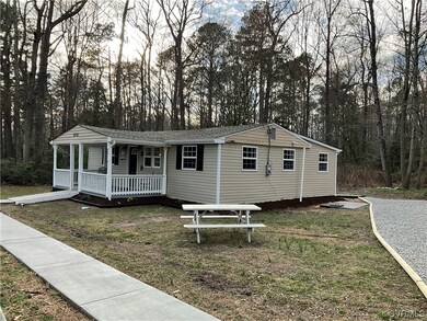 16902 S Crater Rd, Petersburg, VA 23805 - photo 2