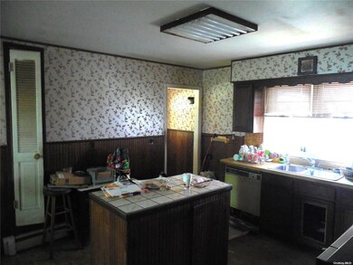 375 Factory Ave, Mattituck, NY 11952 - photo 5