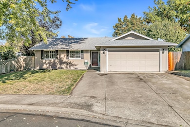 851 Juanita Way, Central Point, OR 97502 - photo 3