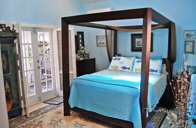 325 Peacon Bedroom