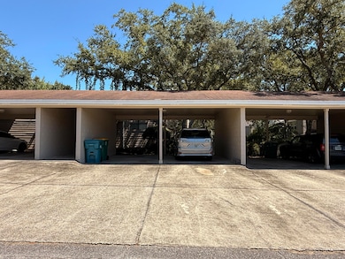 1054 9th St, Shalimar, FL 32579 - photo 3