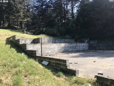 94094 Hilltop Dr, Gold Beach, OR 97444 - photo 7