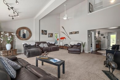 3715 Livingston Rd, Central Point, OR 97502 - photo 6