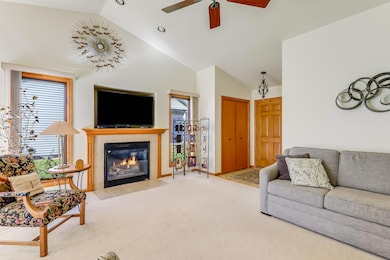 4911 Elmer Ln, Manitowoc, WI 54220 - photo 7