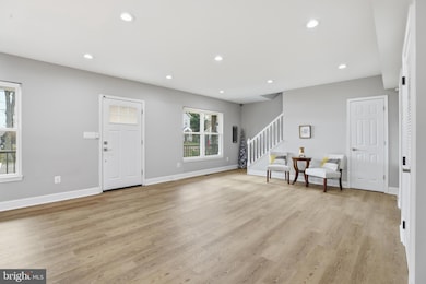 506 Pinewood Rd, Rockville, MD 20850 - photo 7