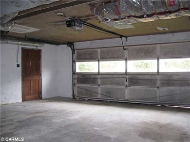 Parking Lot/Garage
