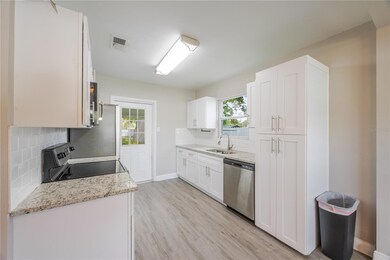 736 Hull St, Lakeland, FL 33805 - photo 5