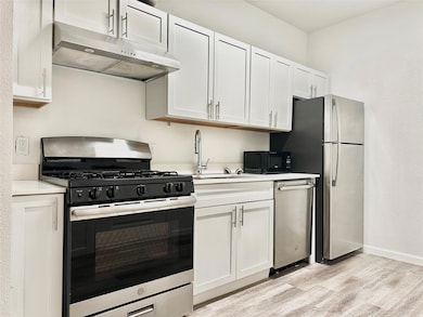 911 W 22nd St unit 305, Austin, TX 78705 - photo 2