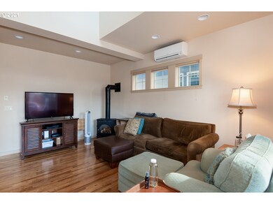 unlisted-address, Bend, OR 97701 - photo 5