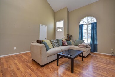 837 W Hickory Nut Ct-8