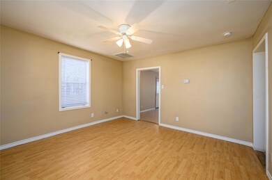 620 W Elm St, Denison, TX 75020 - photo 5