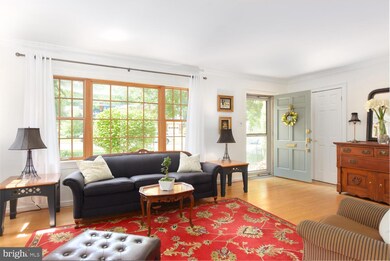 6905 Clemson Dr, Alexandria, VA 22307 - photo 2