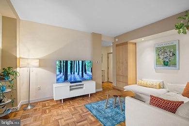 5112 Macarthur Blvd NW unit 2, Washington, DC 20016 - photo 5