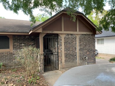 834 Ellington St, Houston, TX 77088 - photo 2