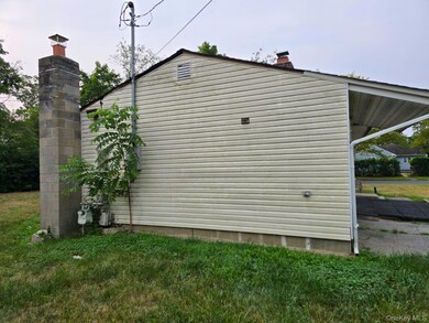 35 Nicoll Ave, Central Islip, NY 11722 - photo 6