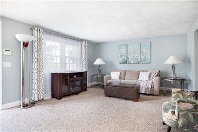 10 Hemlock Dr, West Warwick, RI 02893 - photo 6