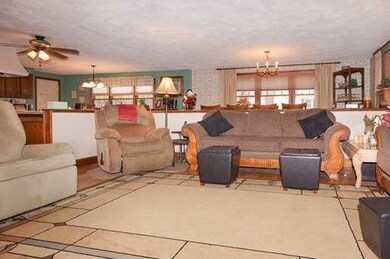 18 Sparhawk Dr, Burlington, MA 01803 - photo 5