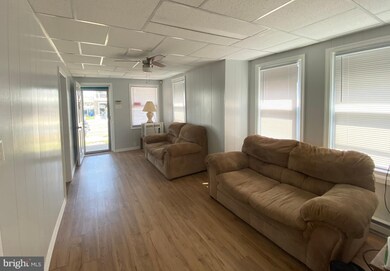 430 W Wildwood Ave, Wildwood, NJ 08260 - photo 3