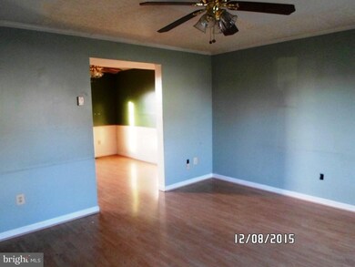 54 N Gala unit 395, Littlestown, PA 17340 - photo 5