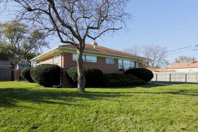 2000 W Dugdale Rd, Waukegan, IL 60085 - photo 6