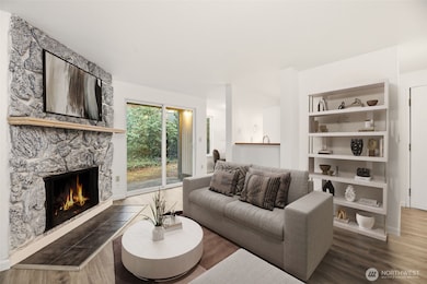 4705 176th St SW unit B1, Lynnwood, WA 98037 - photo 3