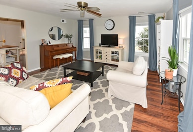 2458 Yarmouth Ln, Crofton, MD 21114 - photo 7