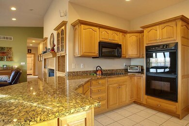 3527 Pheasant Dr, Cedar Falls, IA 50613 - photo 2