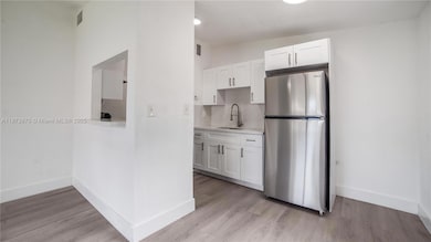 720 NW 4th Ave unit 4, Fort Lauderdale, FL 33311 - photo 3