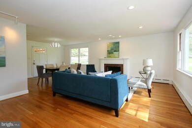 312 Yale Dr, Alexandria, VA 22314 - photo 6