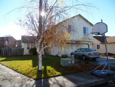 2754 SW Reindeer Ct, Redmond, OR 97756 - photo 2