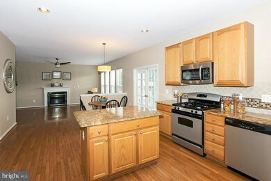 1 Mill Pond Ct, Germantown, MD 20876 - photo 6