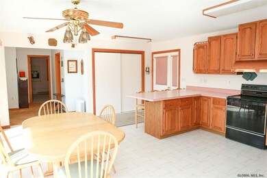 21 Virginia Ave, Rensselaer, NY 12144 - photo 2