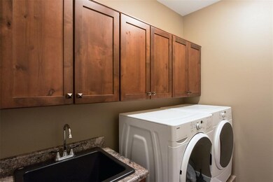 6909 Cottage Ridge Ct NE, Cedar Rapids, IA 52411 - photo 5