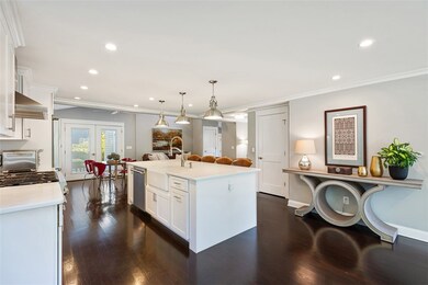 Chef's Kitchen opens to family room, sitting room
