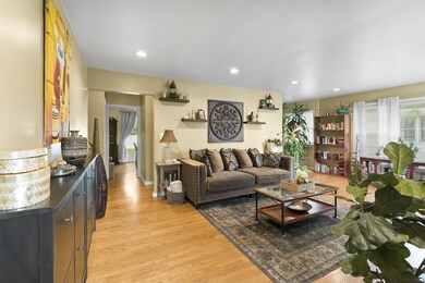 18437 Stewart Ave, Homewood, IL 60430 - photo 4