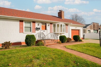 48 Howard St, North Dartmouth, MA 02747 - photo 4