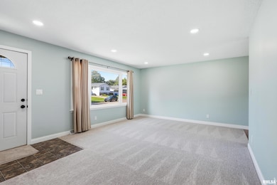 2905 N Pine St, Davenport, IA 52804 - photo 7