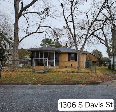 1604 W Whitney Ave, Albany, GA 31707 - photo 2