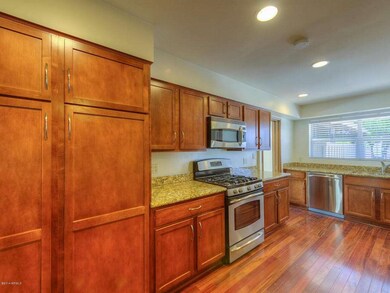 005_Stainless Steel Appliances