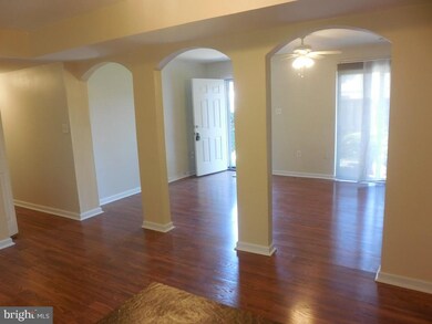 2466 Sun Valley Cir unit 8, Silver Spring, MD 20906 - photo 5